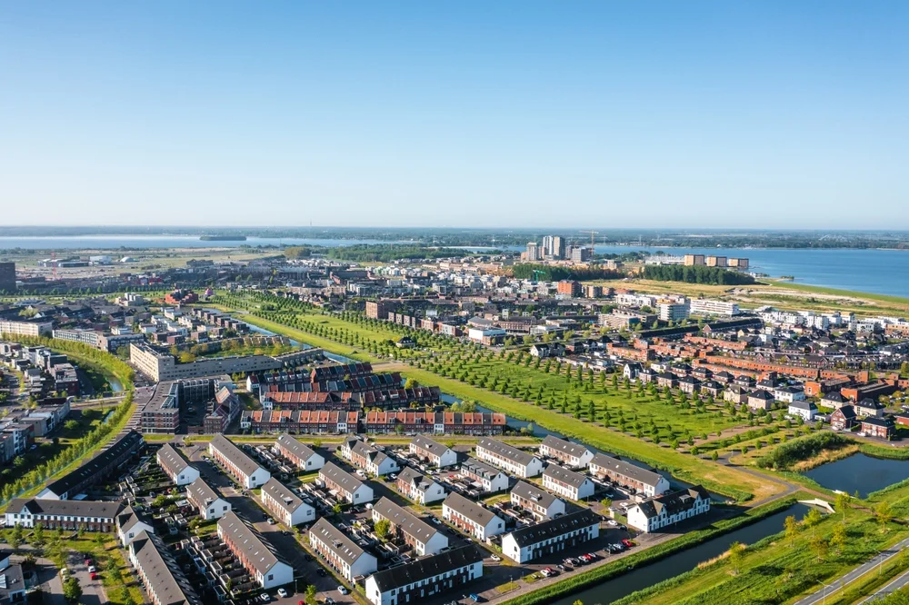 Dit is een foto van het werkgebied in Delft waar Glasvliesbehang Delft werkzaam is.